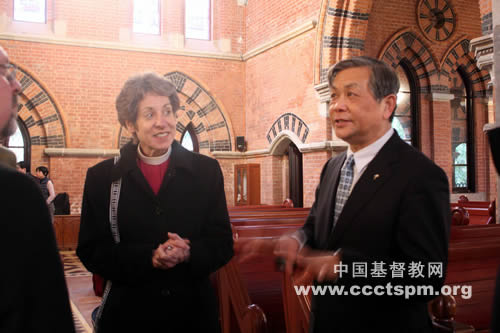 美国圣公会代表团一行访问第一日教会