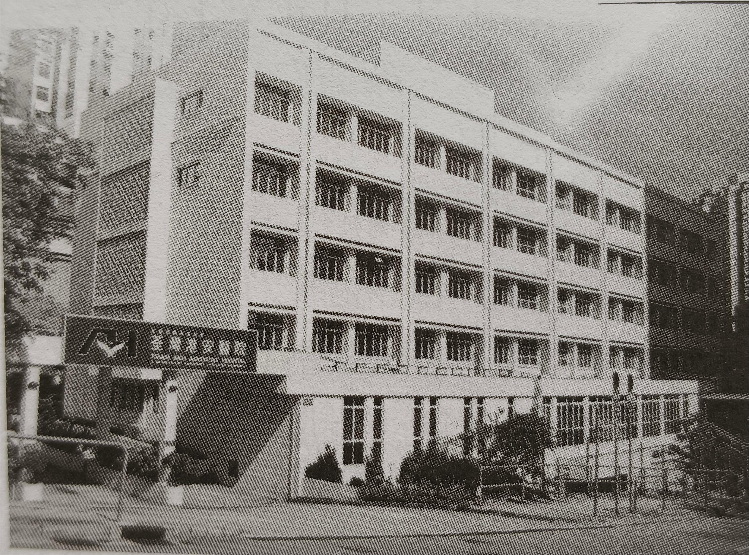 128.jpg